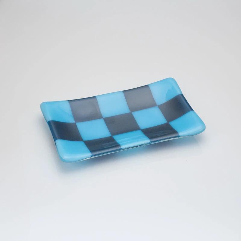 Glass Tray – Handmade Chequered Design for Keys & Jewellery by David Perry Glass & Ceramics (15x8cm-chequered-dual-coloured-medium-tray-bullseye-collection)