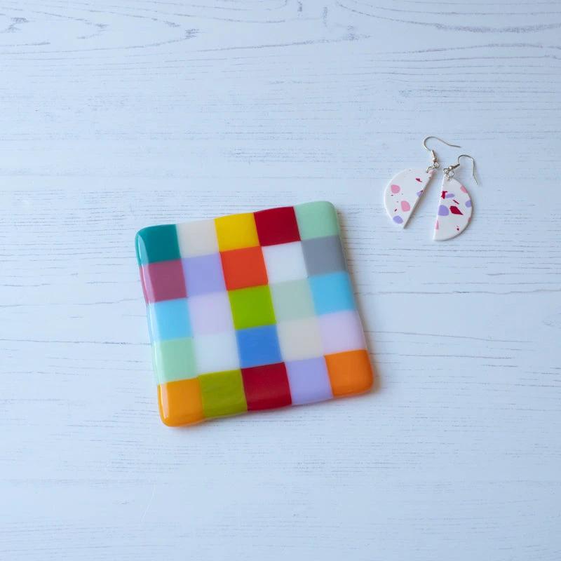 Fused Glass Coaster – Handcrafted Chequered Design from Cornwall by David Perry Glass & Ceramics (10cm-chequered-quilted-coaster-bullseye-collection)