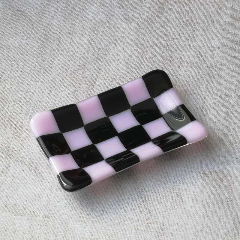 Handmade Glass Tray – Chequered Fused Glass Trinket Dish by David Perry Glass & Ceramics (12x7cm-chequered-dual-coloured-small-tray-bullseye-collection)