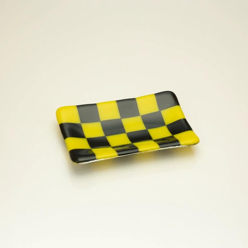 Handmade Glass Tray – Chequered Fused Glass Trinket Dish by David Perry Glass & Ceramics (12x7cm-chequered-dual-coloured-small-tray-bullseye-collection)