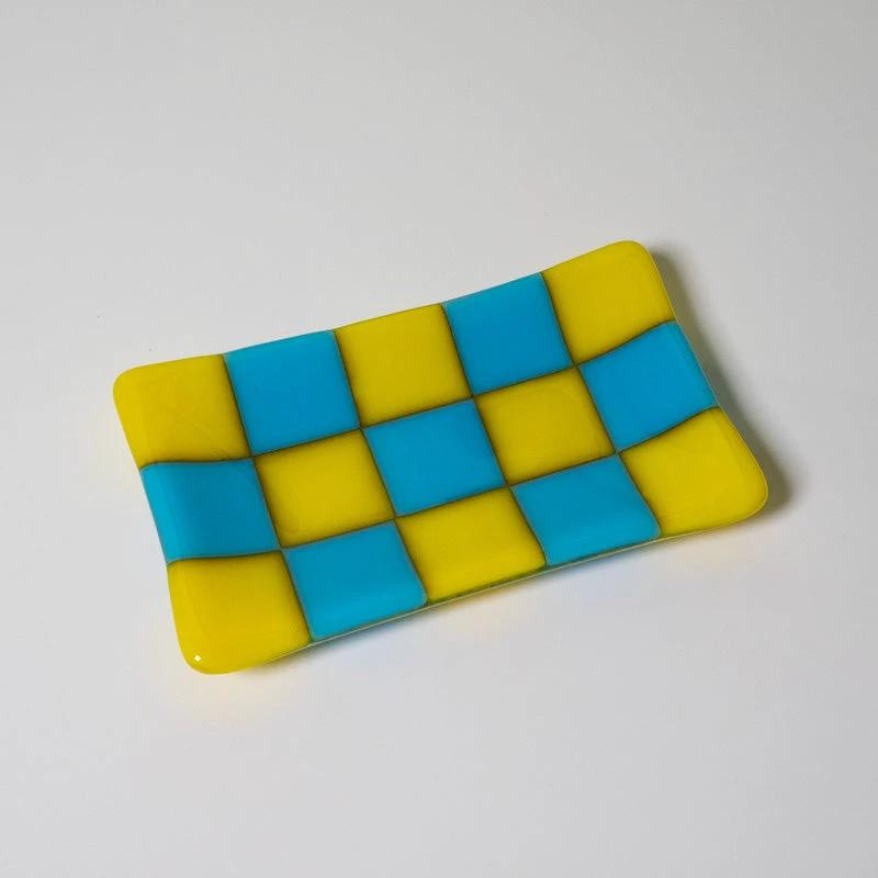 Glass Tray – Handmade Chequered Design for Keys & Jewellery by David Perry Glass & Ceramics (15x8cm-chequered-dual-coloured-medium-tray-bullseye-collection)