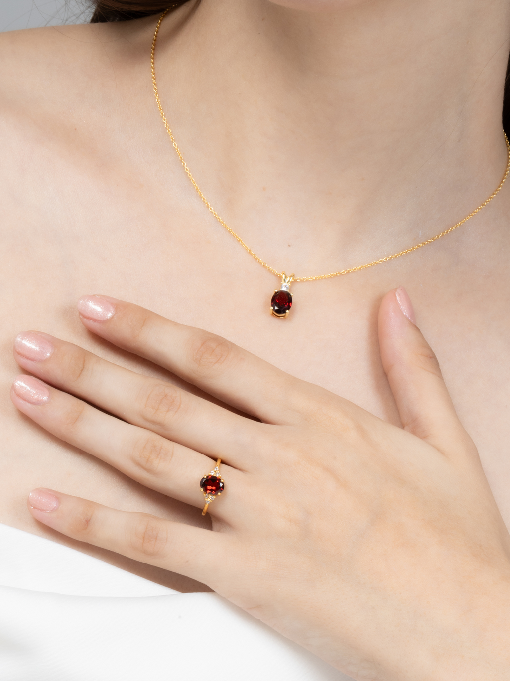 Garnet Pendant Necklace in 18k Gold Vermeil