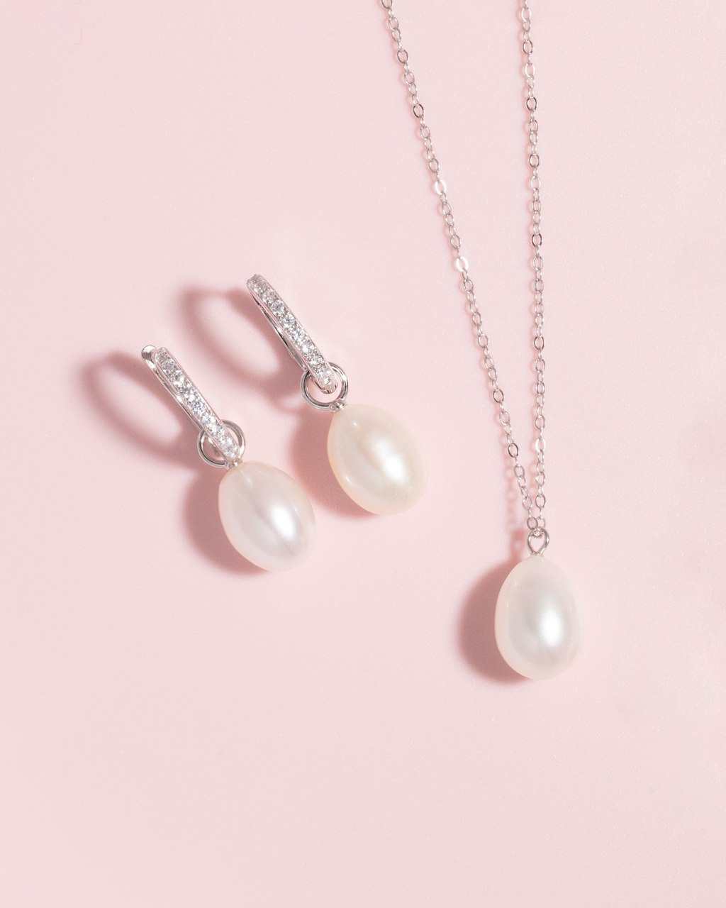 Timeless Pearl Jewellery Set in Sterling Silver