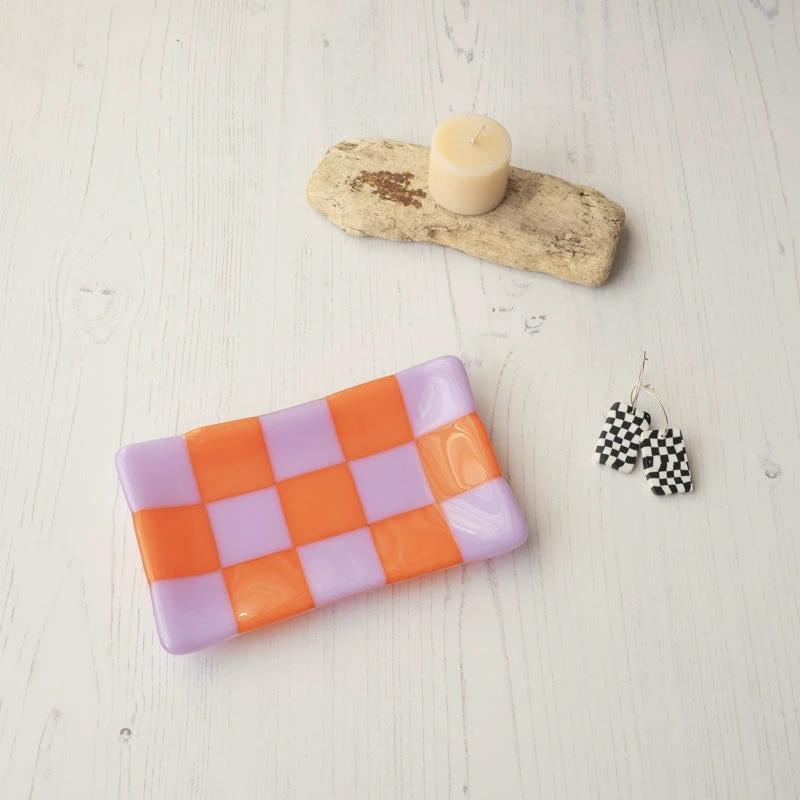 Glass Tray – Handmade Chequered Design for Keys & Jewellery by David Perry Glass & Ceramics (15x8cm-chequered-dual-coloured-medium-tray-bullseye-collection)