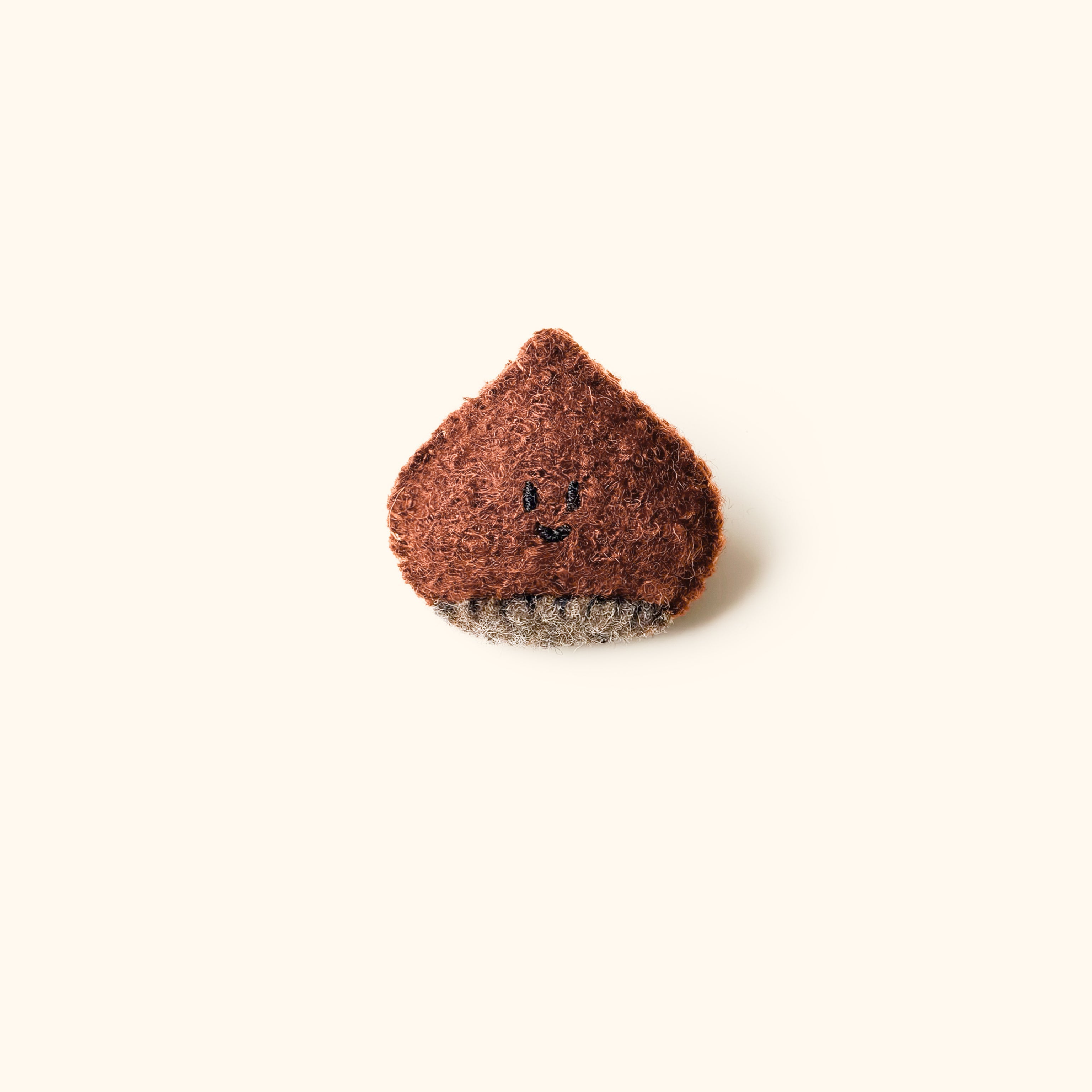 Daily White | Chestnut Woollen Brooch