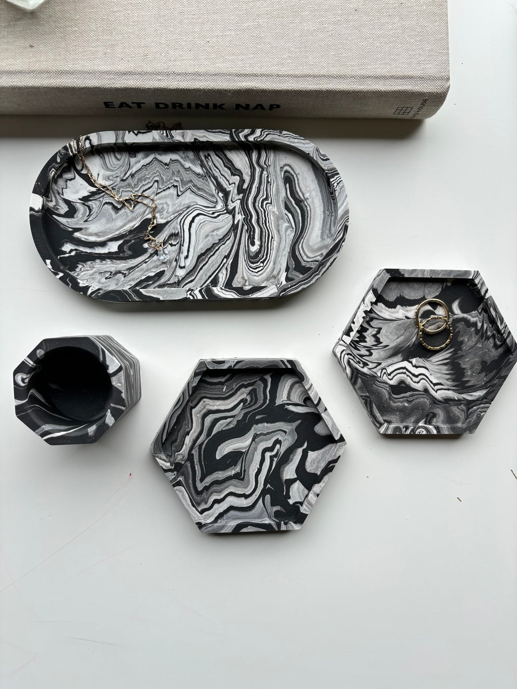 Black & White Marble Set