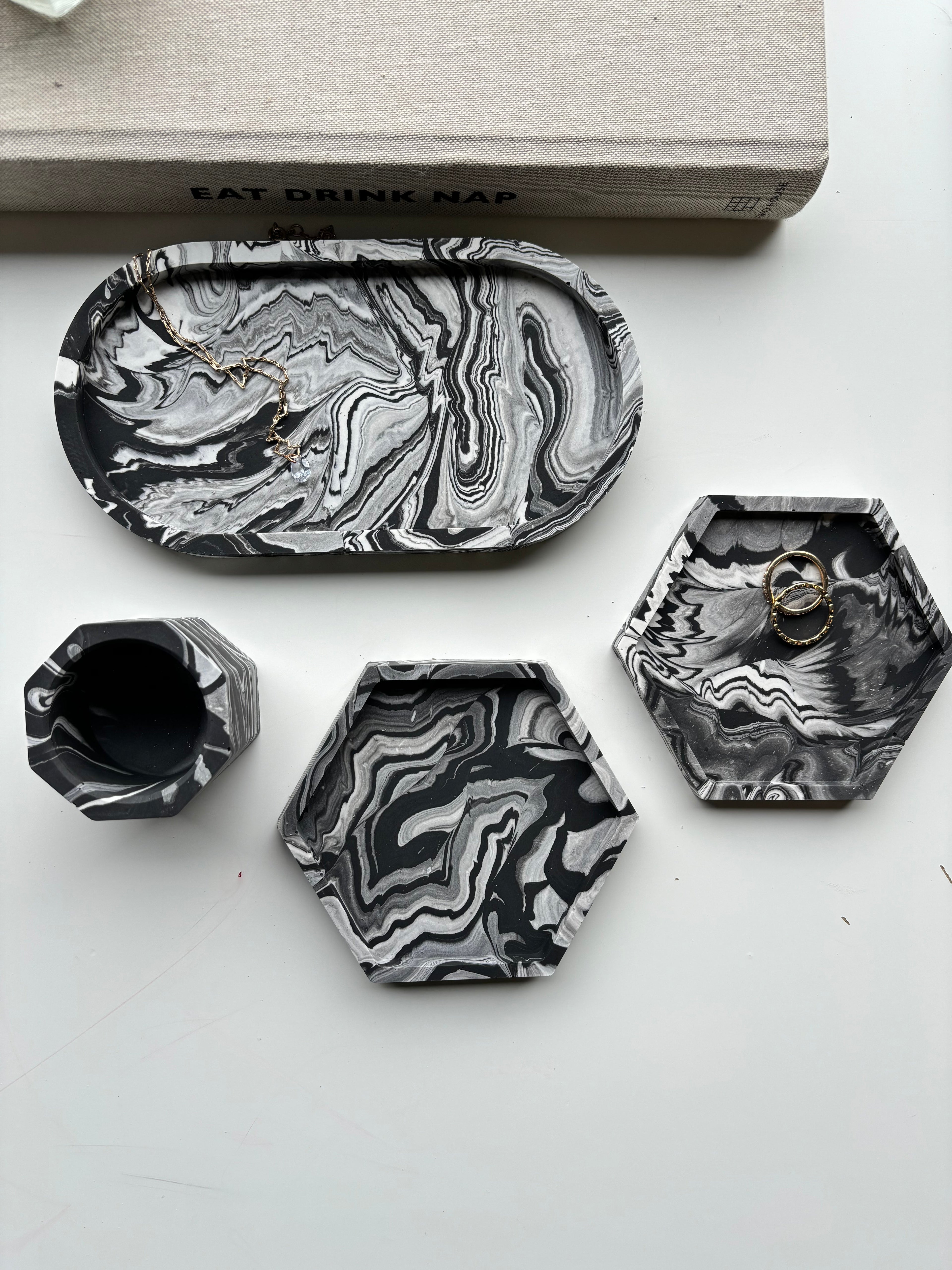 Black & White Marble Set