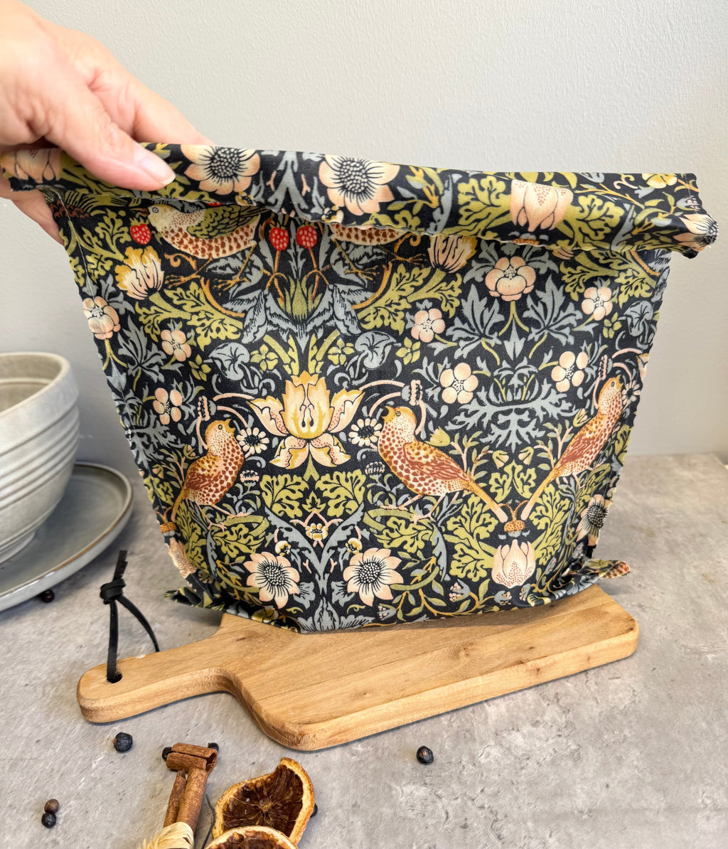 THE Beeswax Bag - William Morris