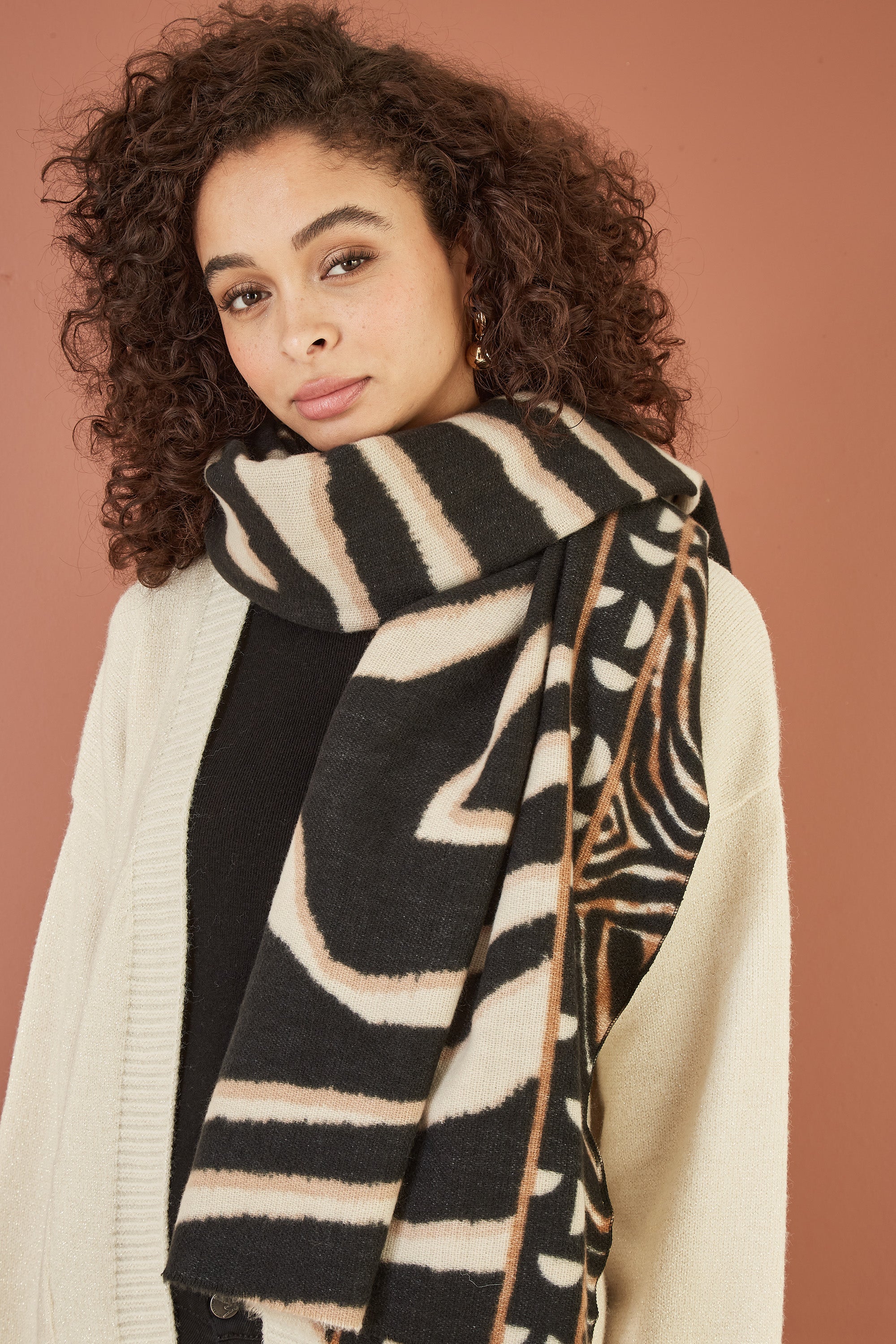 Yumi Black Zebra Stripe Soft Scarf