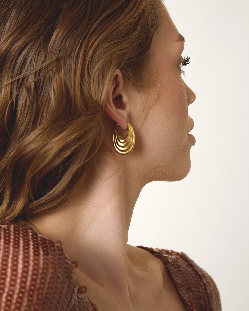 Chunky Gold Ridge Hoops