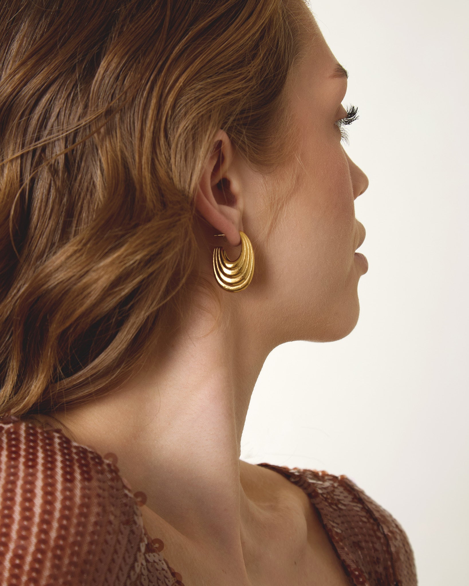 Chunky Gold Ridge Hoops