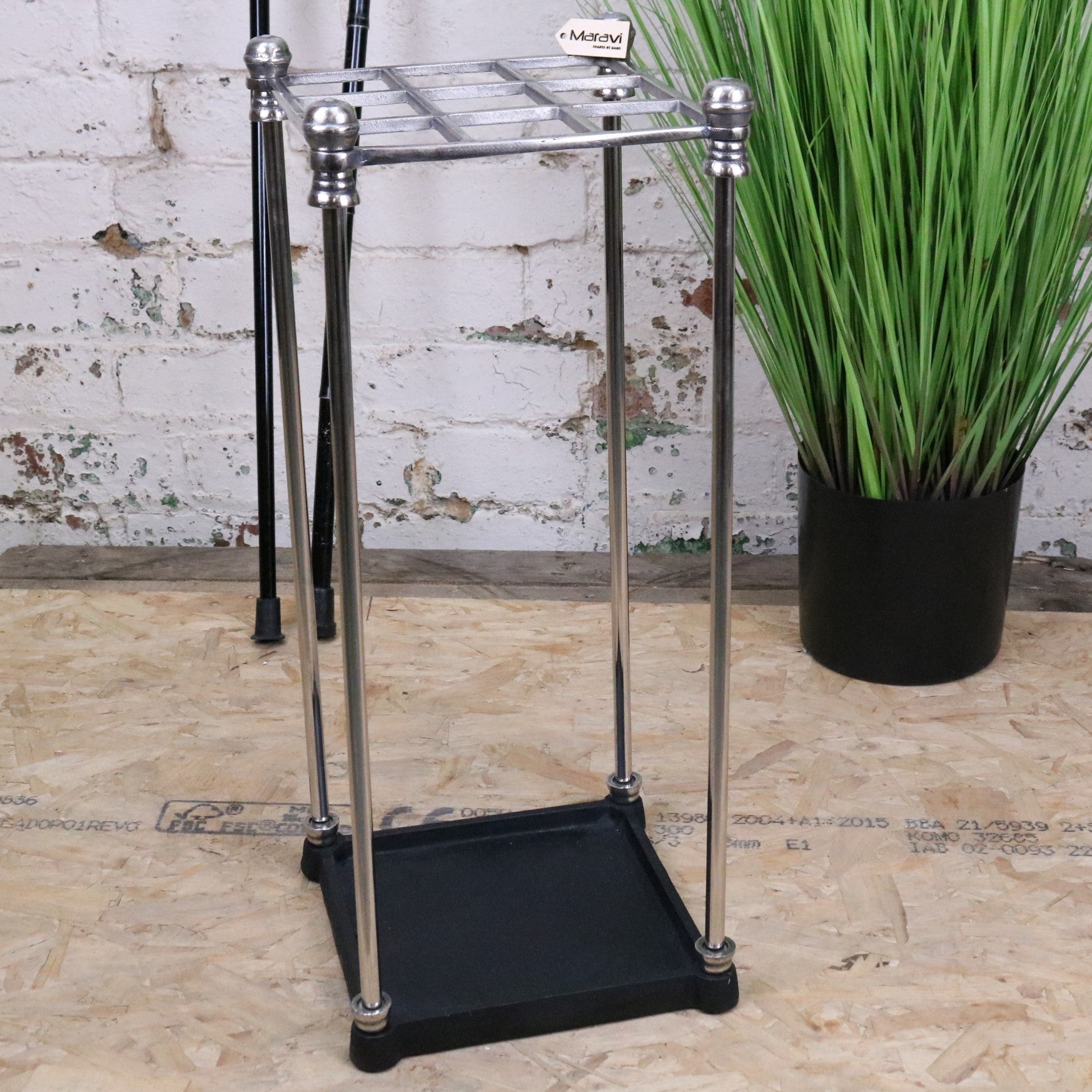 Bitlan Walking Stick Stand