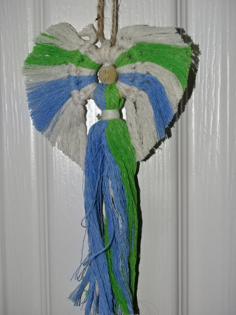 Hati - Hati Macrame Indonesian Made Angels