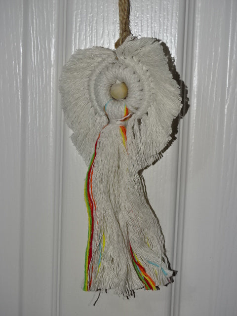 Hati - Hati Macrame Indonesian Made Angels