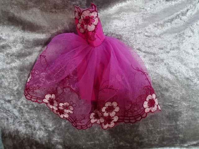 Doll Dresses for 30 Cm Plastic Fashion Doll  'Short Lacy Prom Dresses' (Will Fit Barbie Sized Dolls)