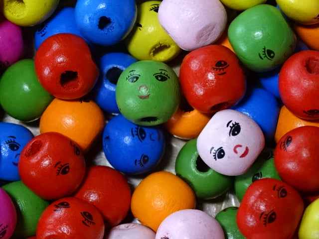 'Happy Faces' Vibrant wood mix 14mm