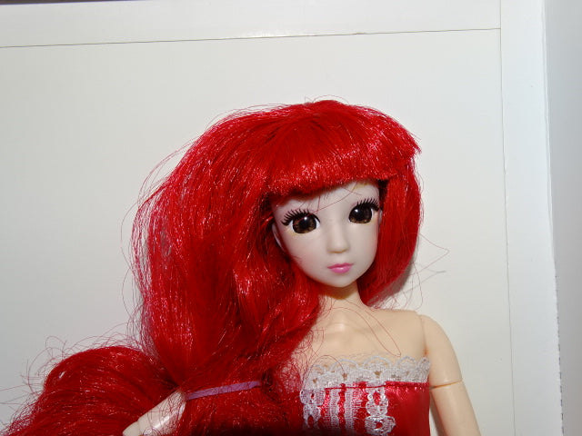 'Scarlett Lacy'  Fashion / Princess 30cm Plastic Ball Joint Doll With Accessories and Outfits