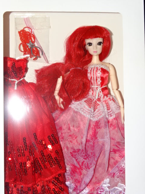 'Scarlett Lacy'  Fashion / Princess 30cm Plastic Ball Joint Doll With Accessories and Outfits