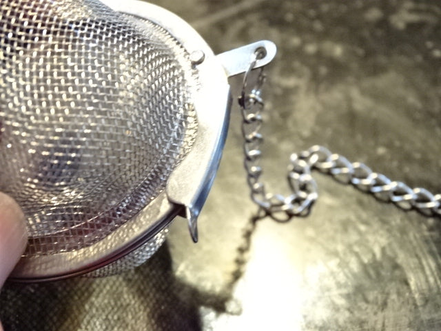 Loose Tea Stainless Steel Strainers With Rough Cut Crystal Decoration