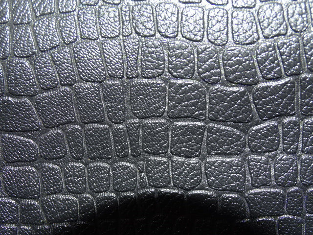 Faux Leather Embossed Pattern Envelope Style Shoulder Bag / Purse