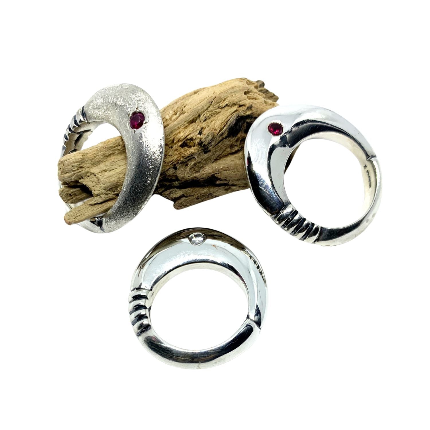 Fountain Ring – Sterling Silver 925 with Rubies or Cubic Zirconia