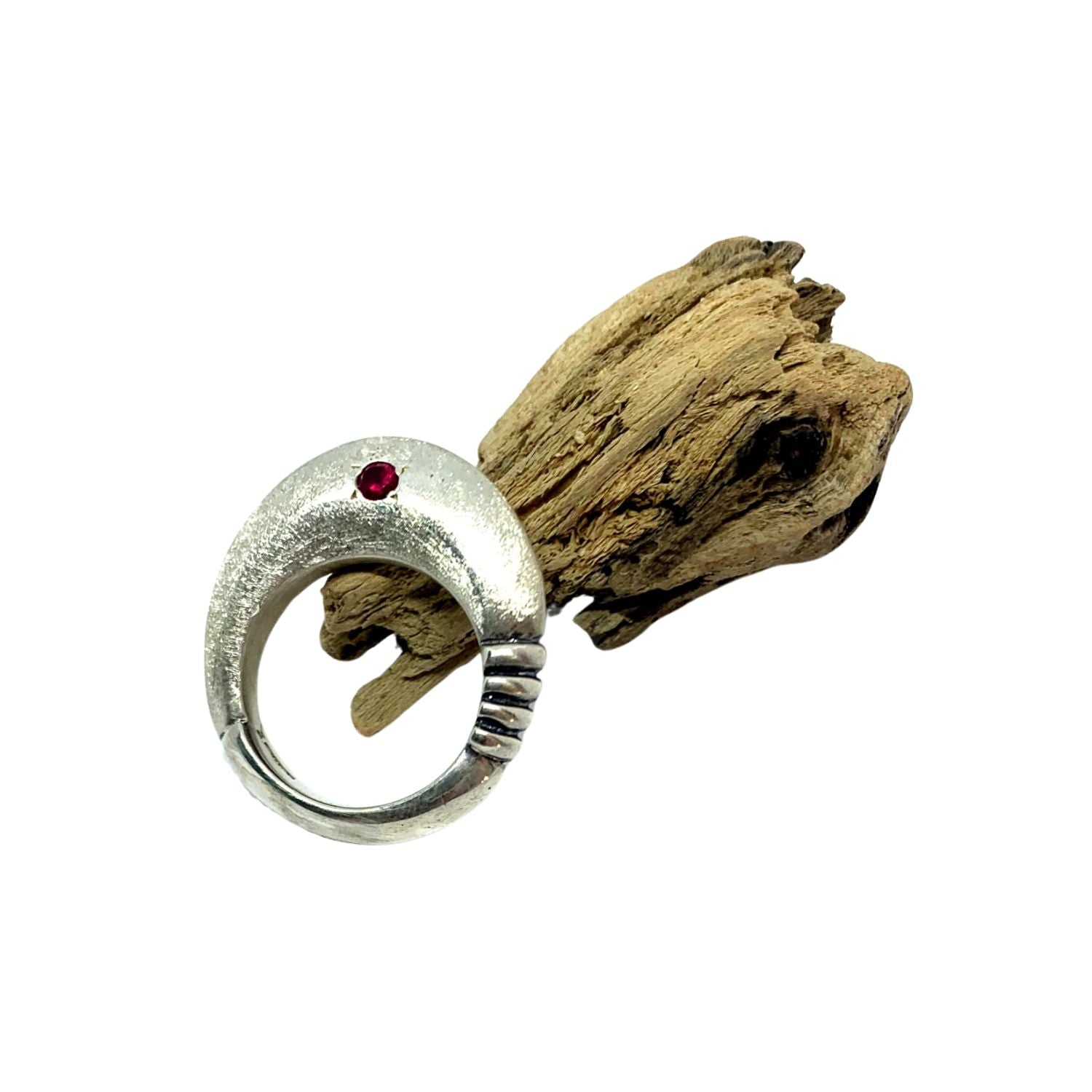 Fountain Ring – Sterling Silver 925 with Rubies or Cubic Zirconia