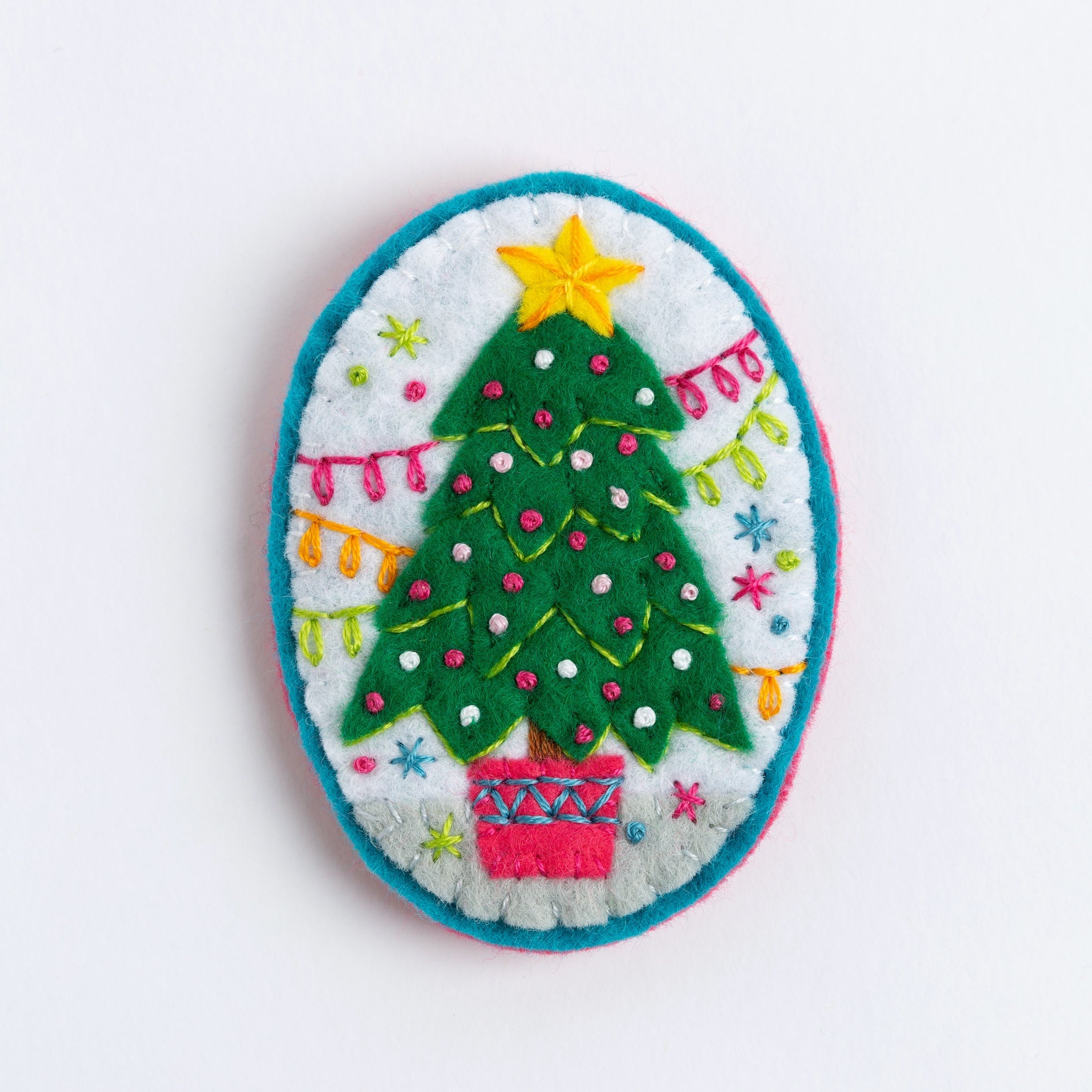 Merry Christmas Felt Craft Brooch Kit for Beginners