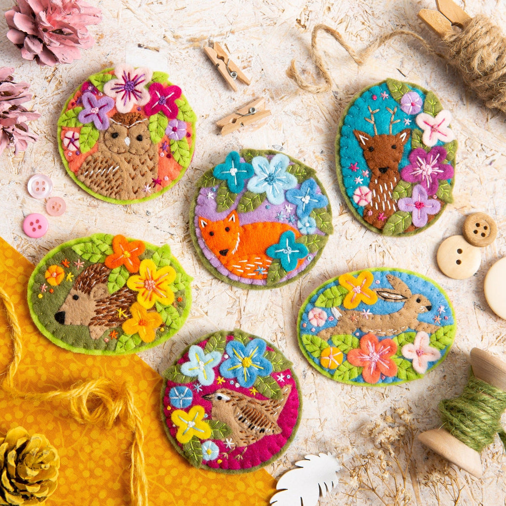 Hedgehog Felt Craft Brooch Kit for Beginners