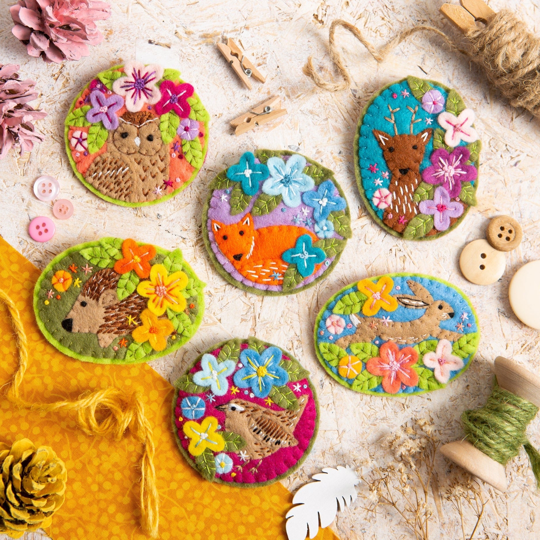 Deer Felt Craft Brooch Kit for Beginners