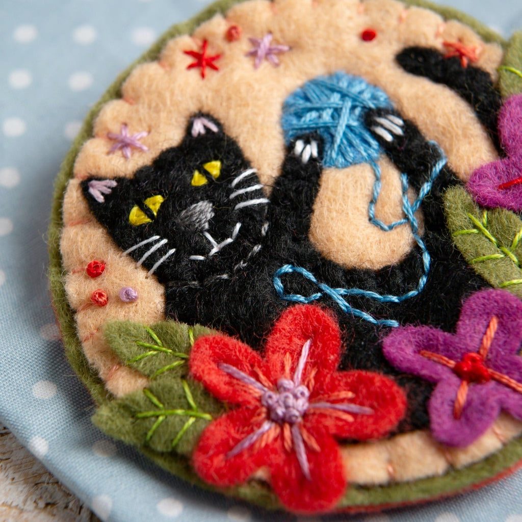 Black Cat Felt Craft Brooch Kit for Beginners