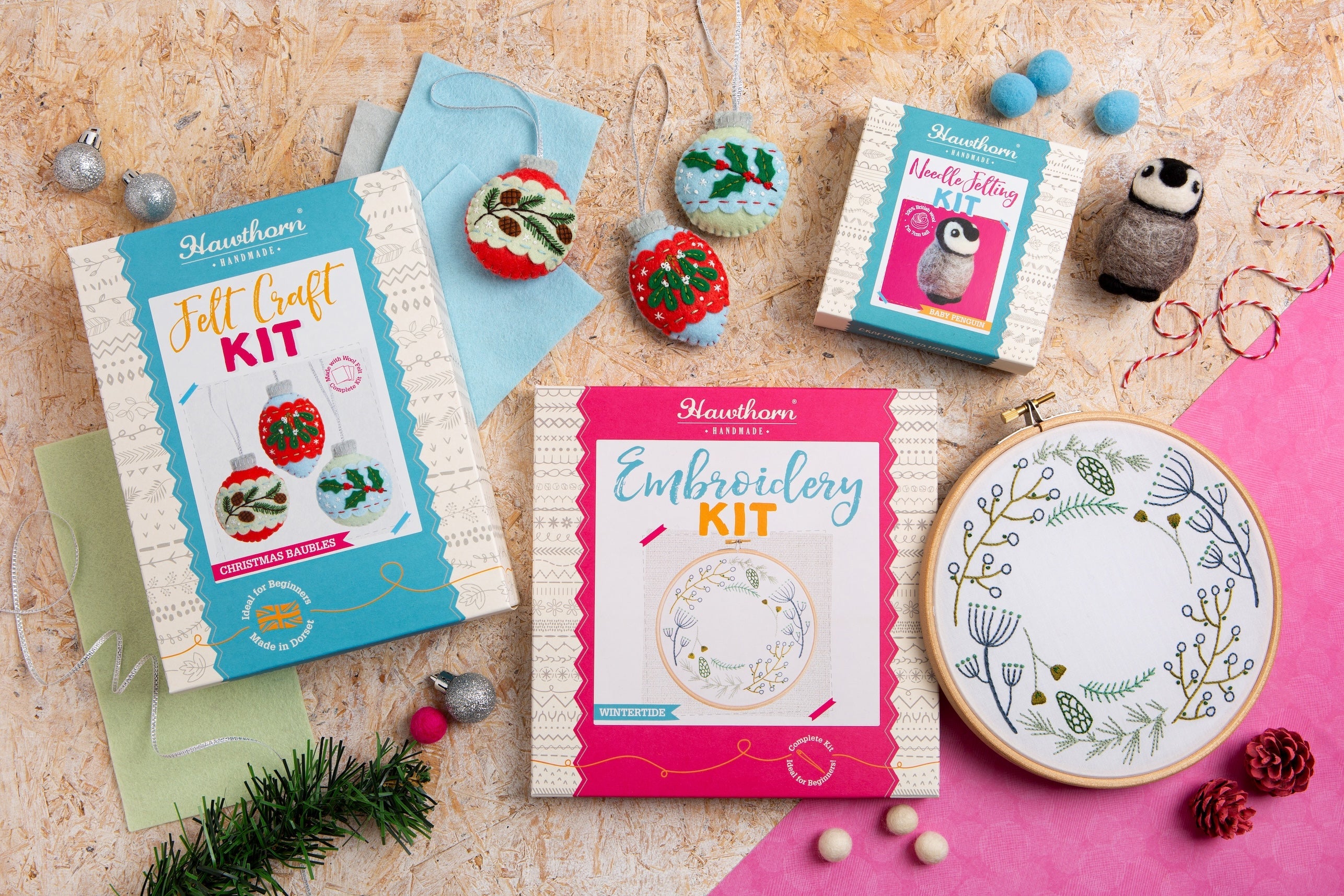 Christmas Baubles Felt Craft Decoration Kit for Beginners