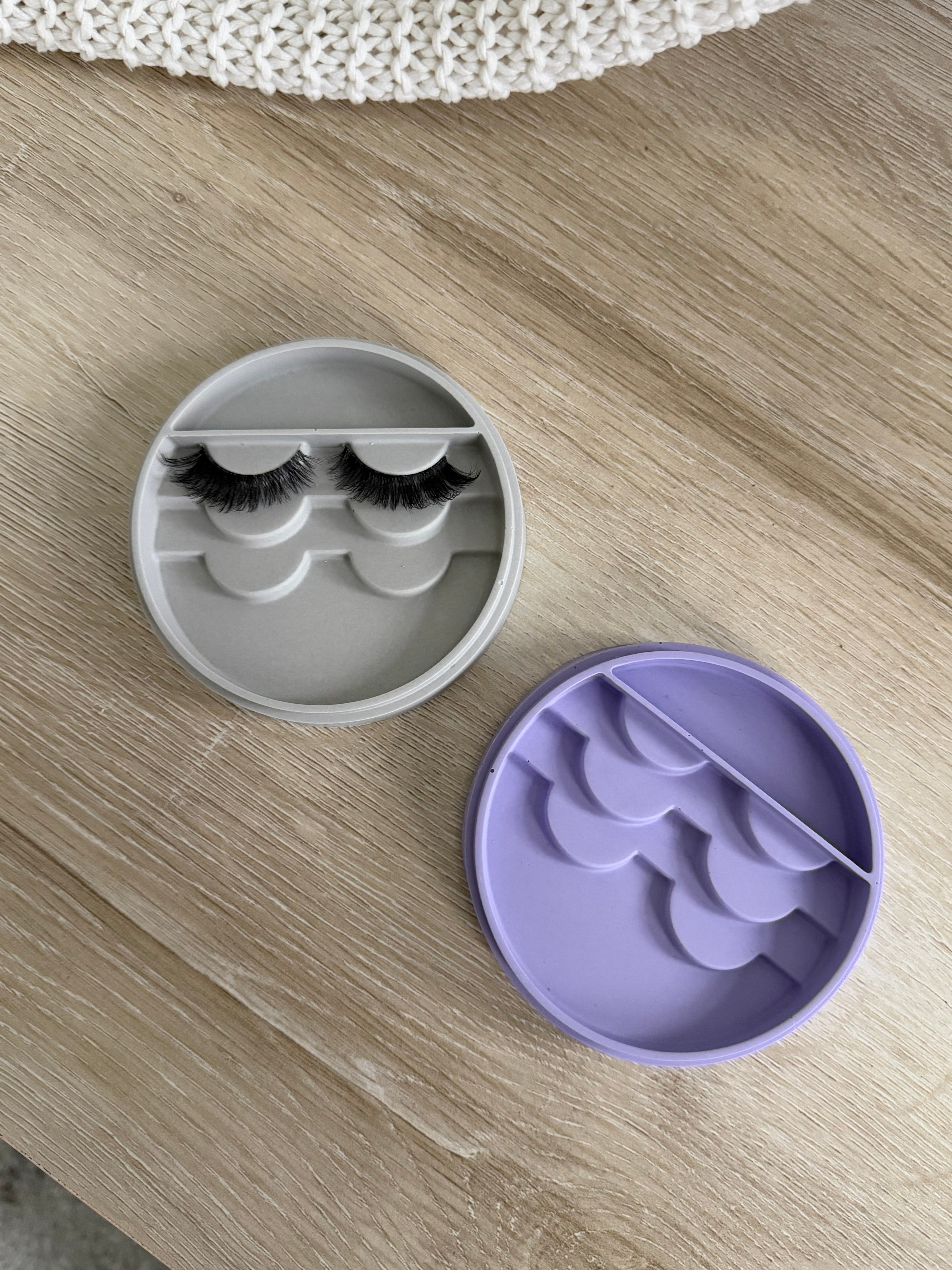 Eyelash Holder