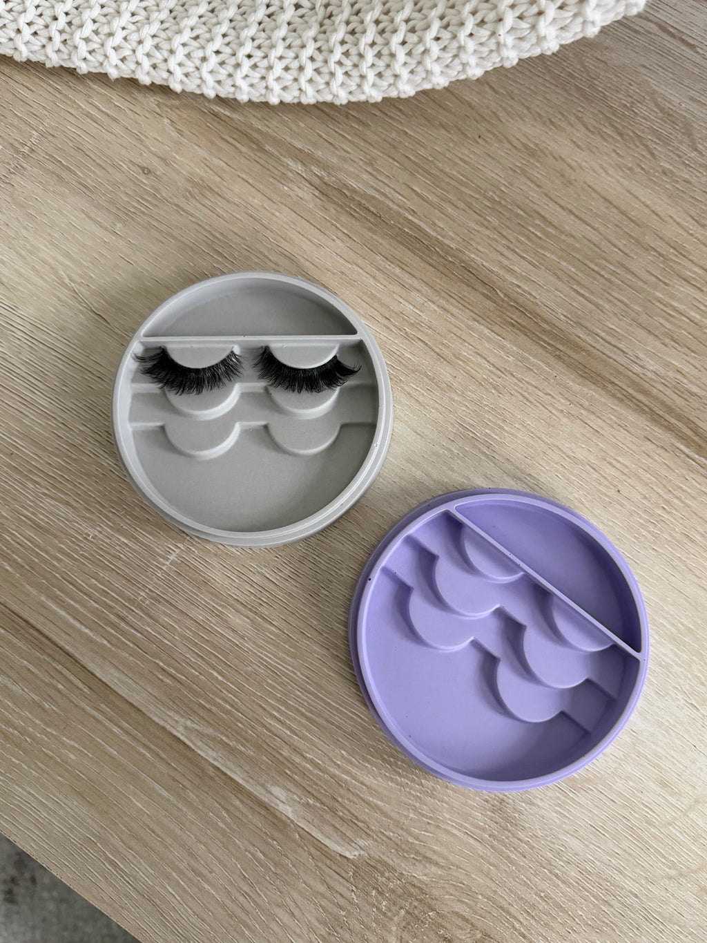 Eyelash Holder
