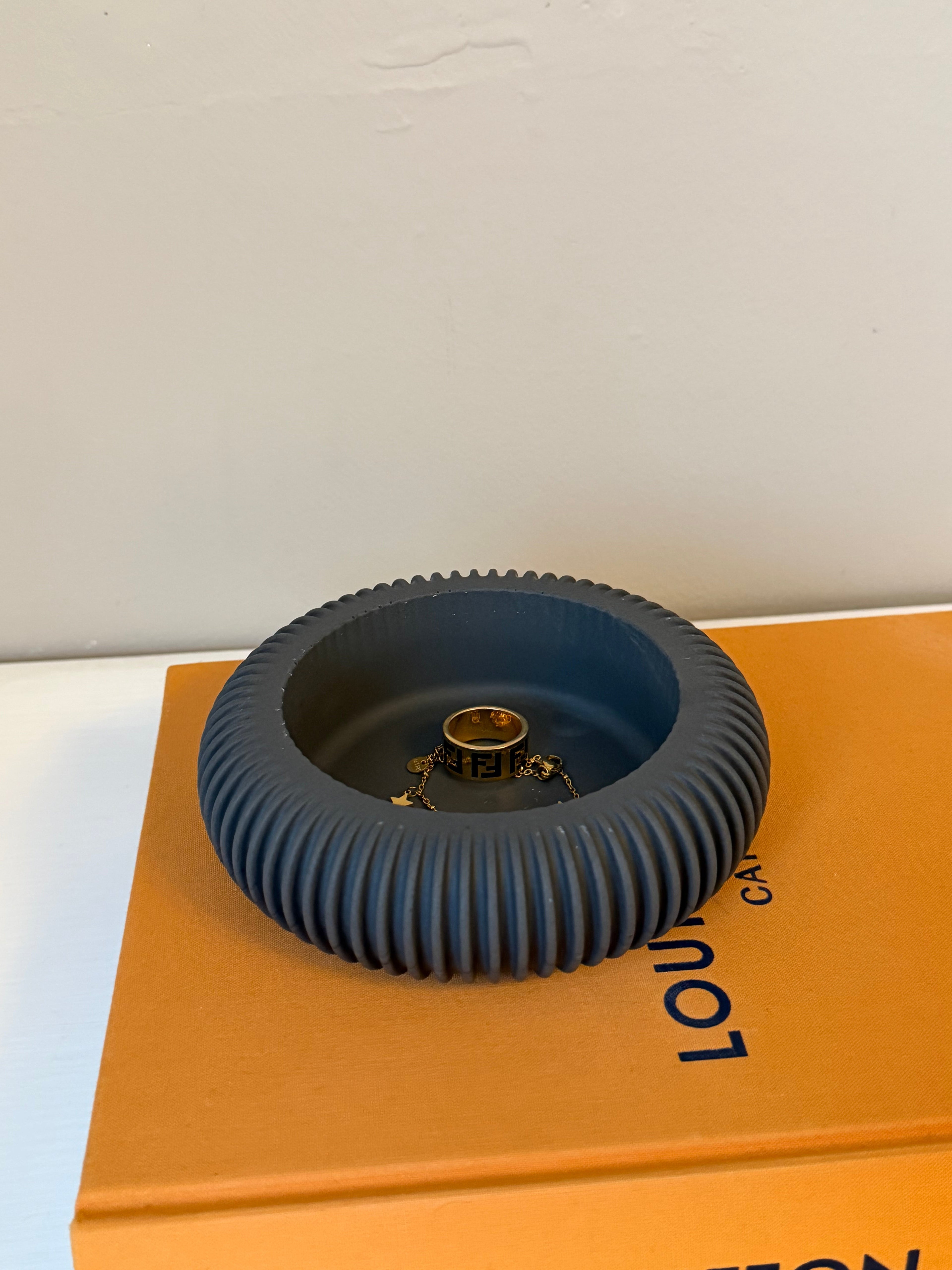 Ribbed Bowl