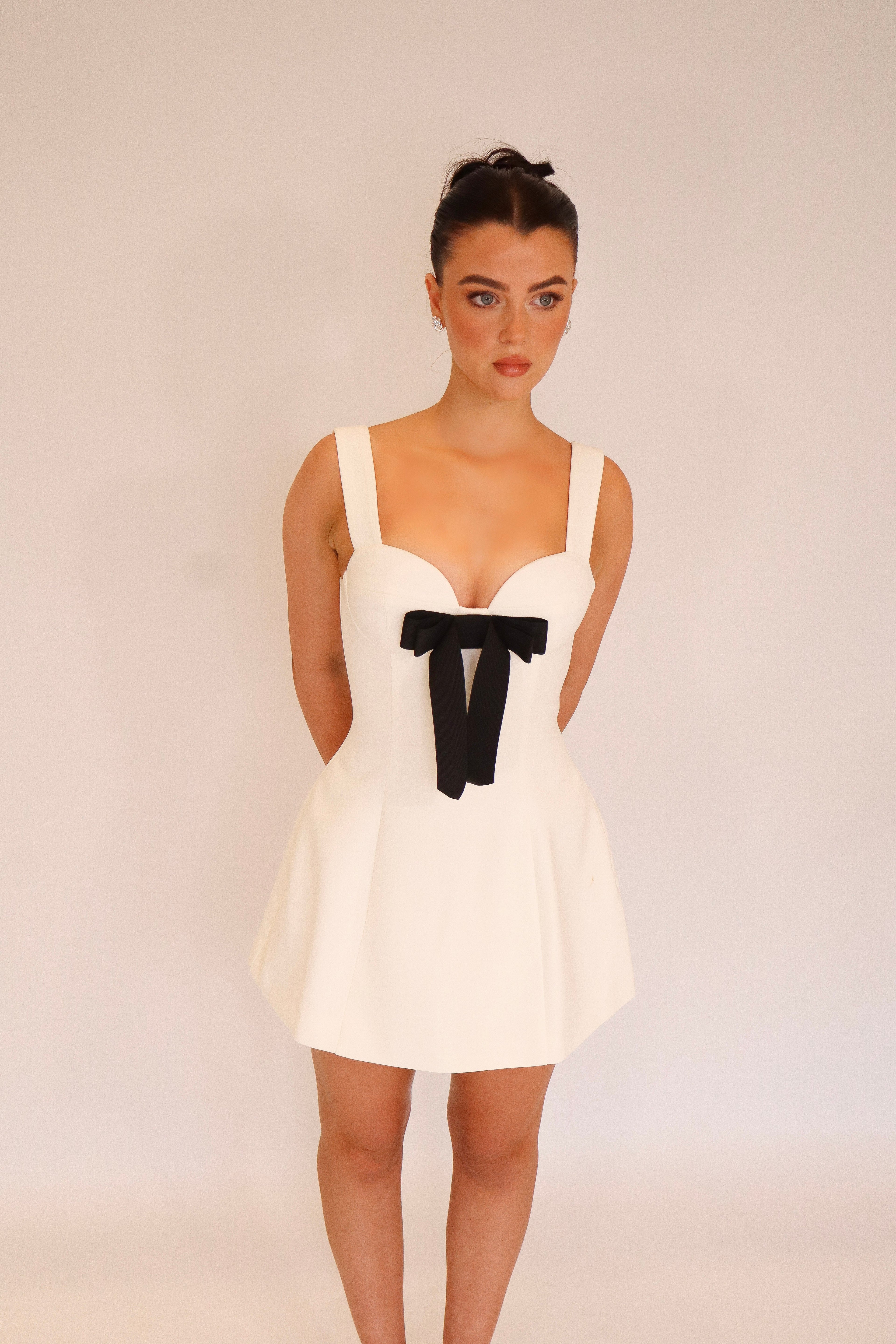 Darling 2.0 in Off-White (Non Velvet Bow)