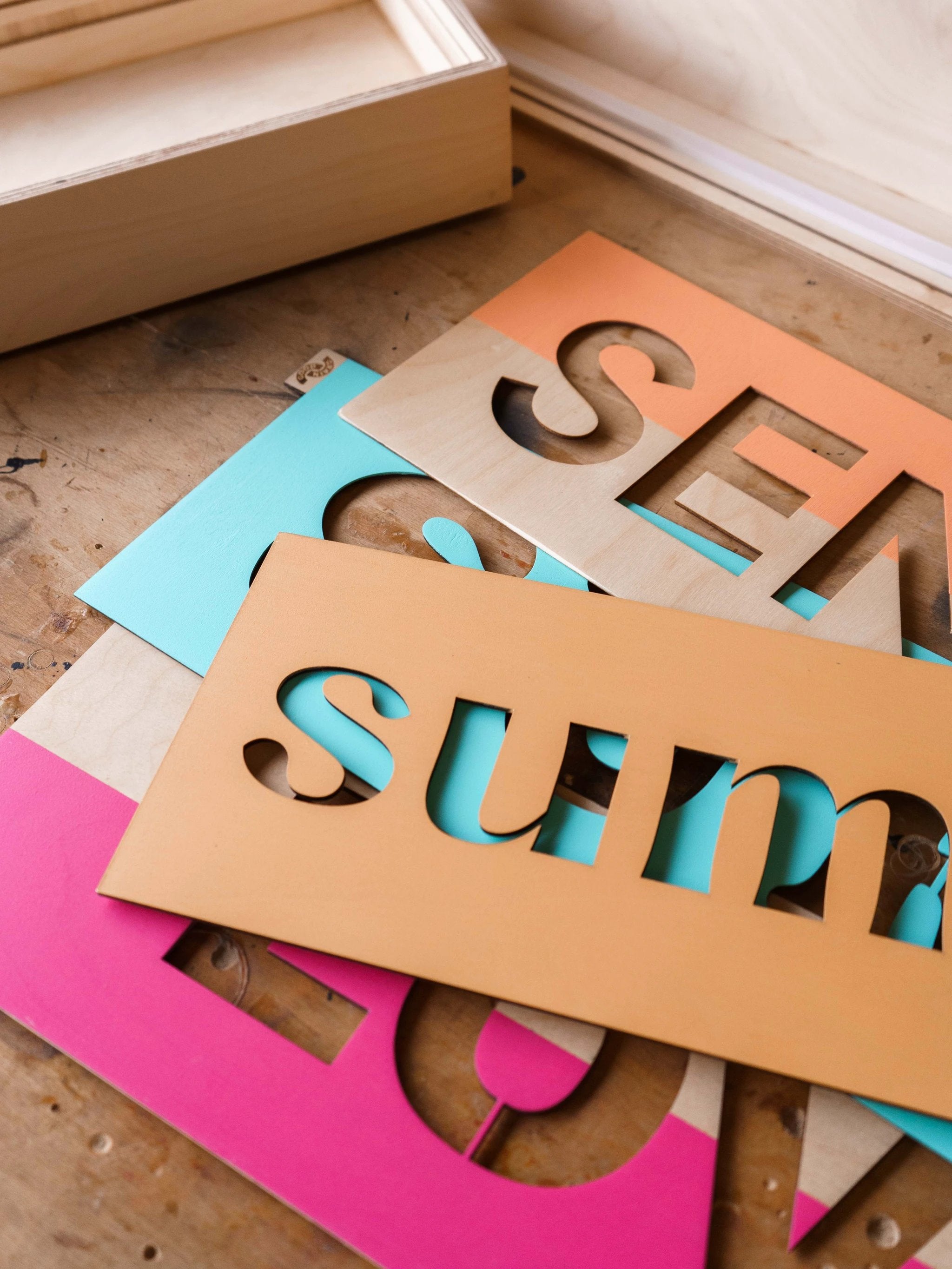 Surf Lightbox by Good Grain Design Ltd (surf-lightbox)