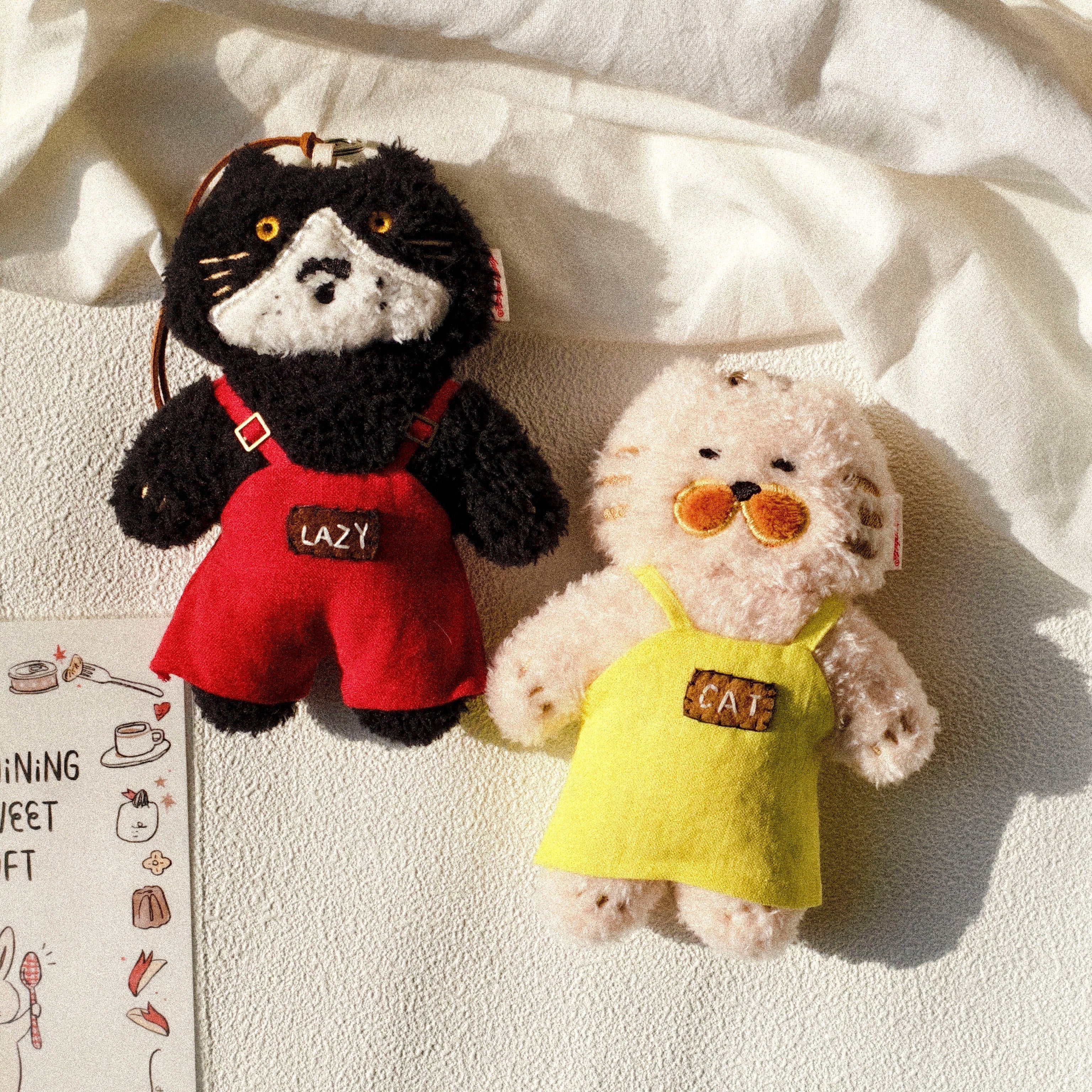 Daily White | George Kitty Plush Toy