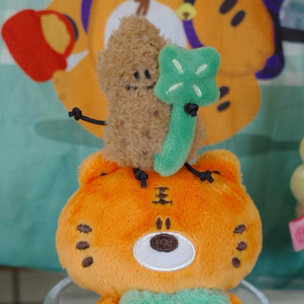 Fickle Plan | Tiger Peanut And Four-leaf Clover Bag Charm