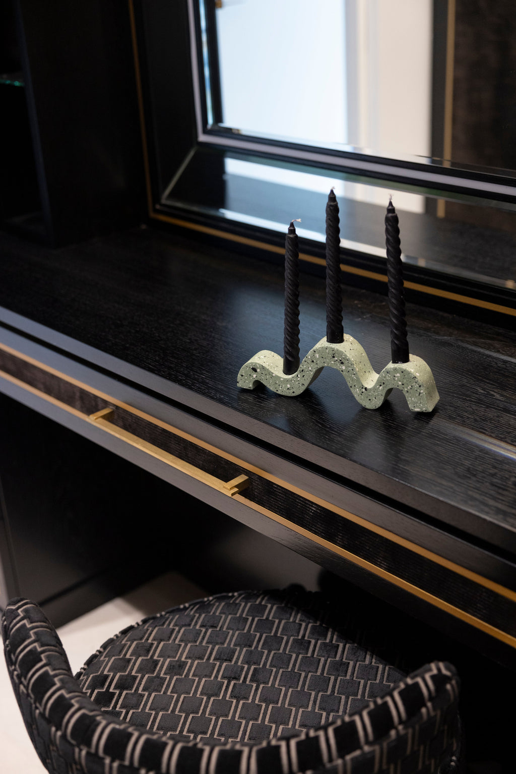 Wavy Candlestick