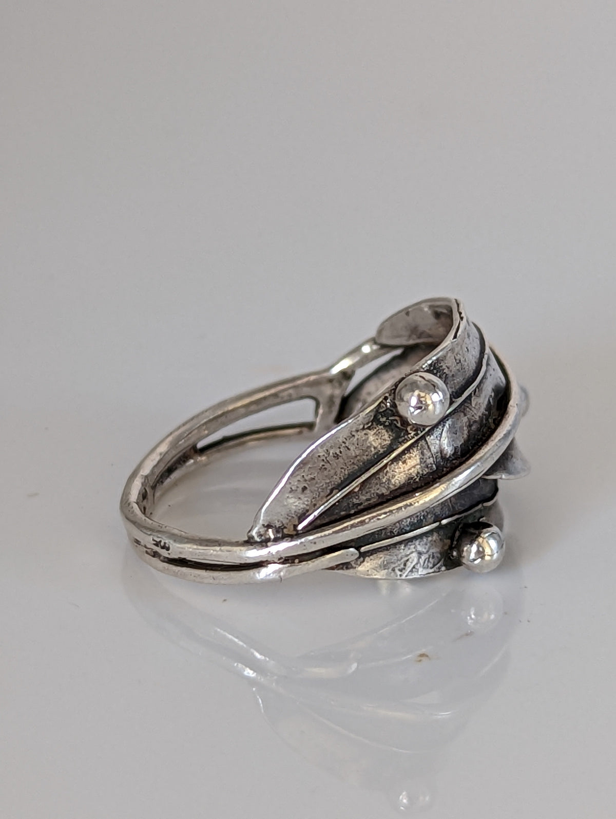 925 Silver Leaves Ring with Silver Buds – Nature-Inspired Gift