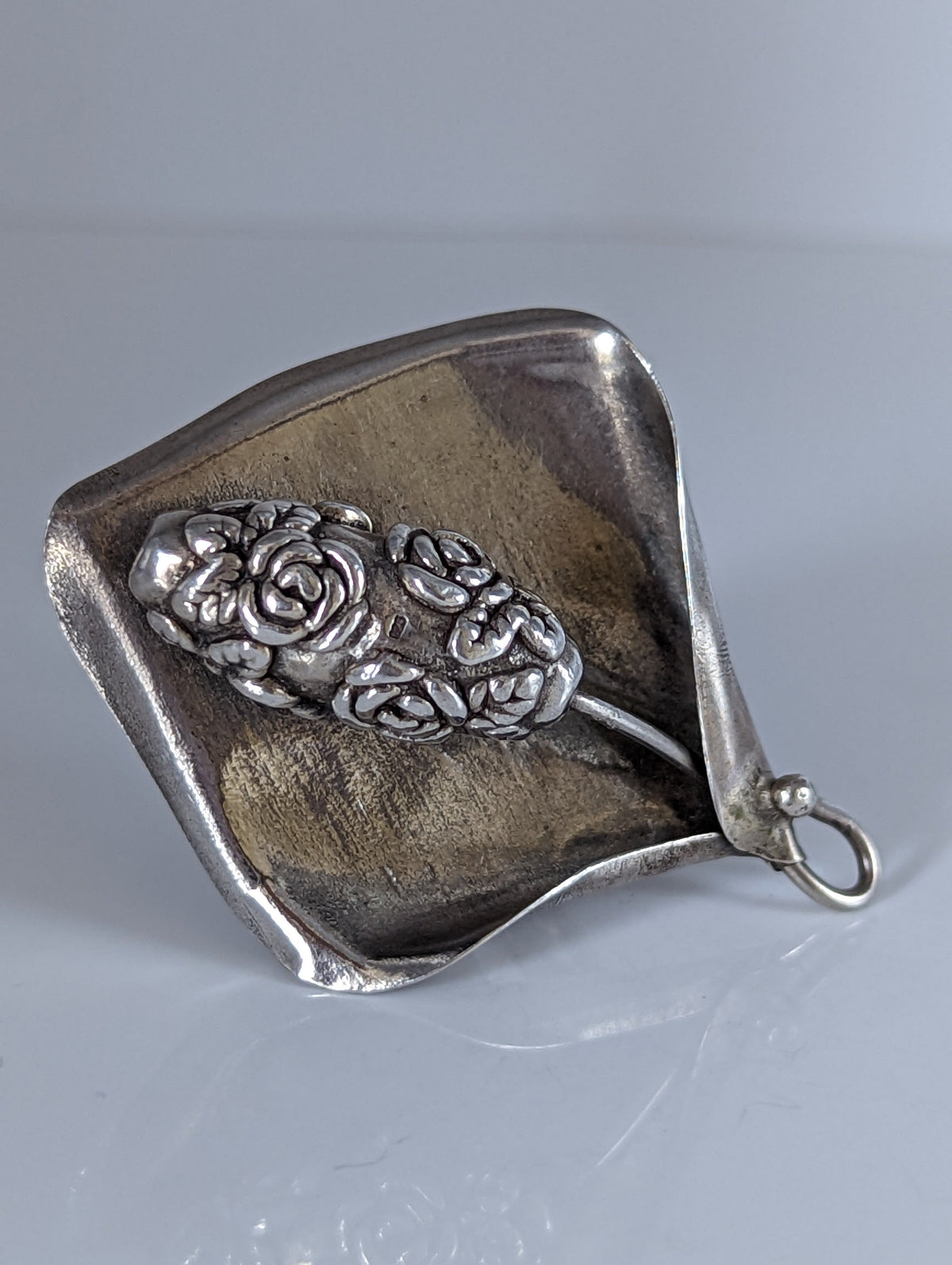 Silver Steed Unique, Extravagant Leaf Rings with motive