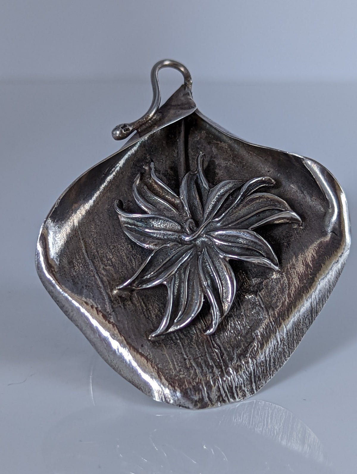 Silver Steed Unique, Extravagant Leaf Rings with motive