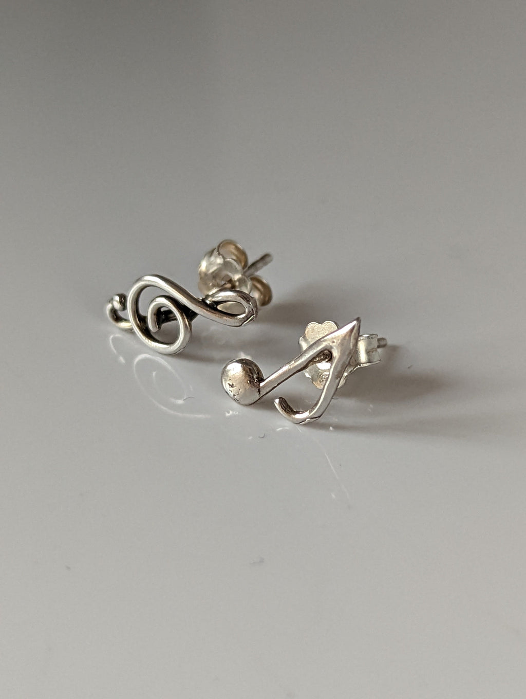 Silver Steed Celf & Note Stud Earrings