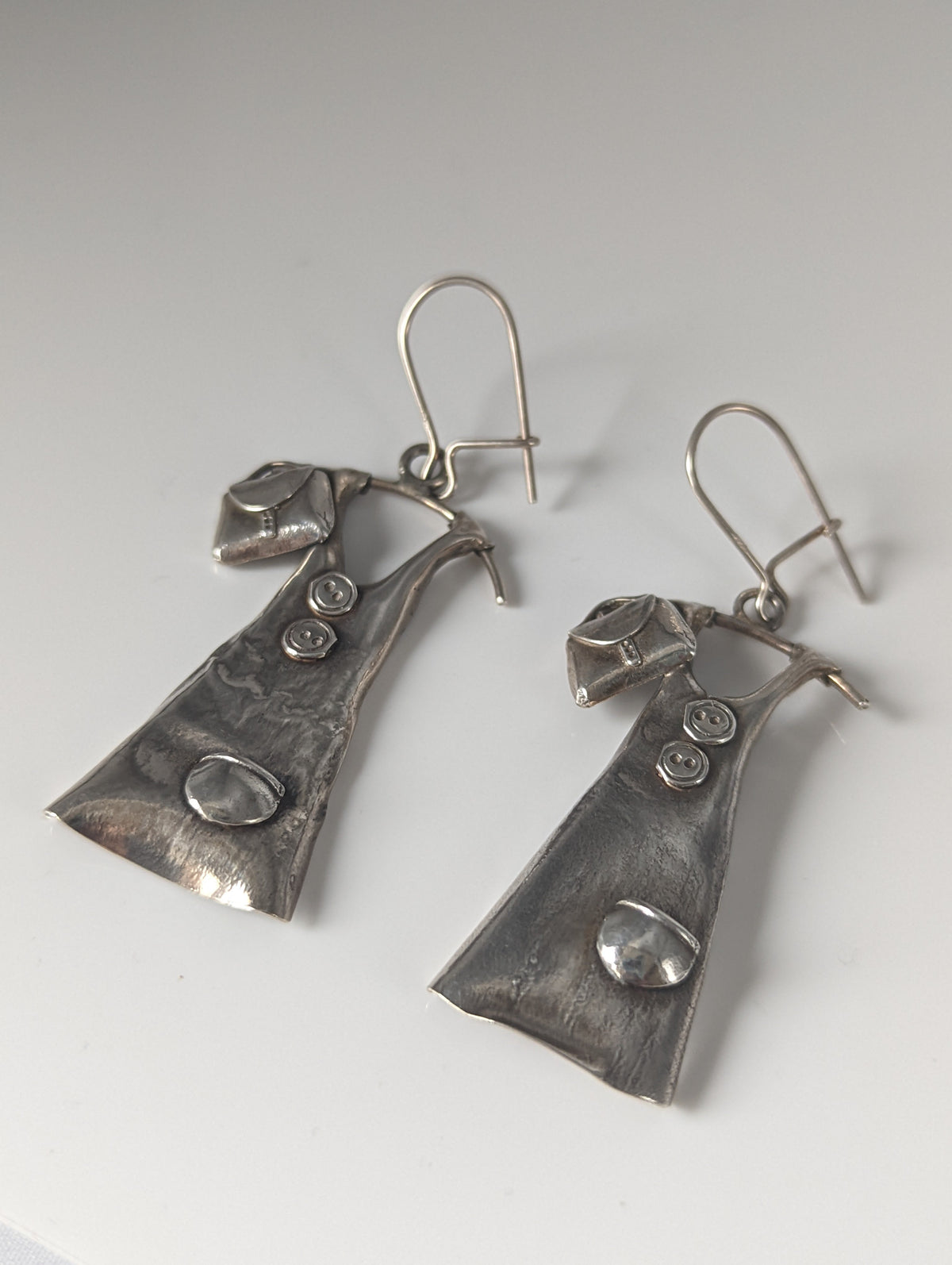 Silver Steed Outfit Dropped Earrings