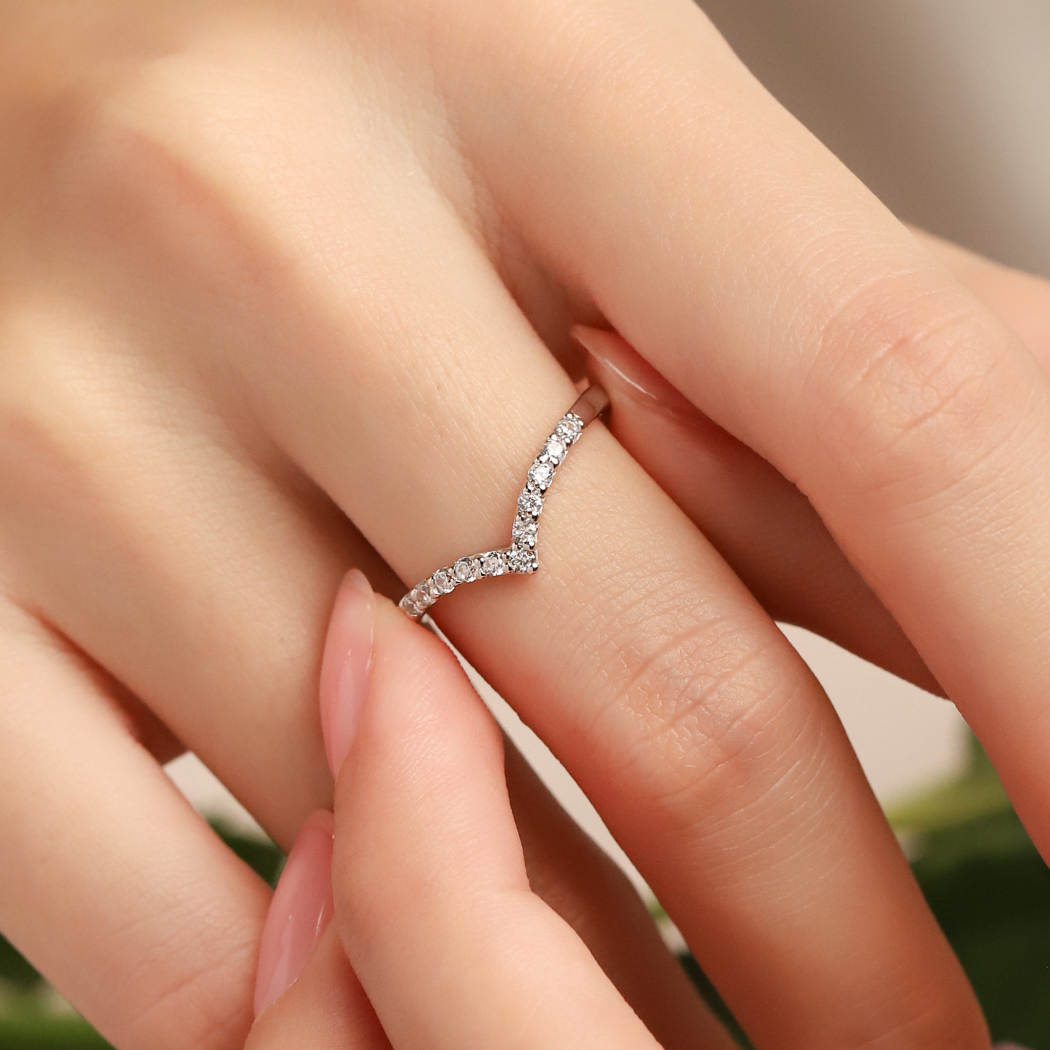 Wishbone Curved Eternity Ring in Sterling Silver