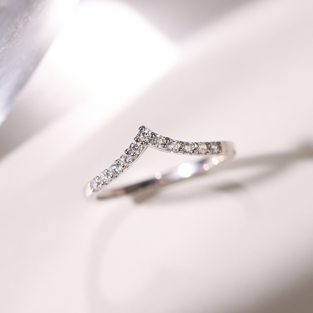 Wishbone Curved Eternity Ring in Sterling Silver