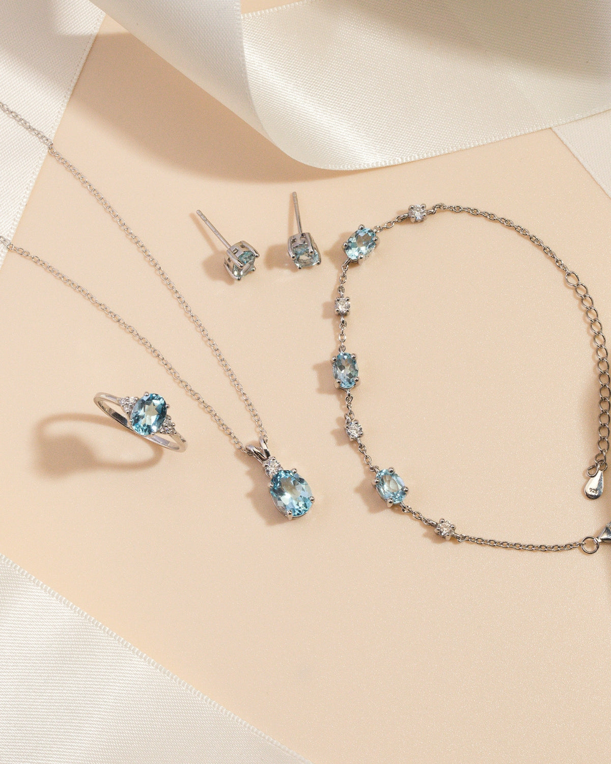 Blue Topaz Bracelet in Sterling Silver