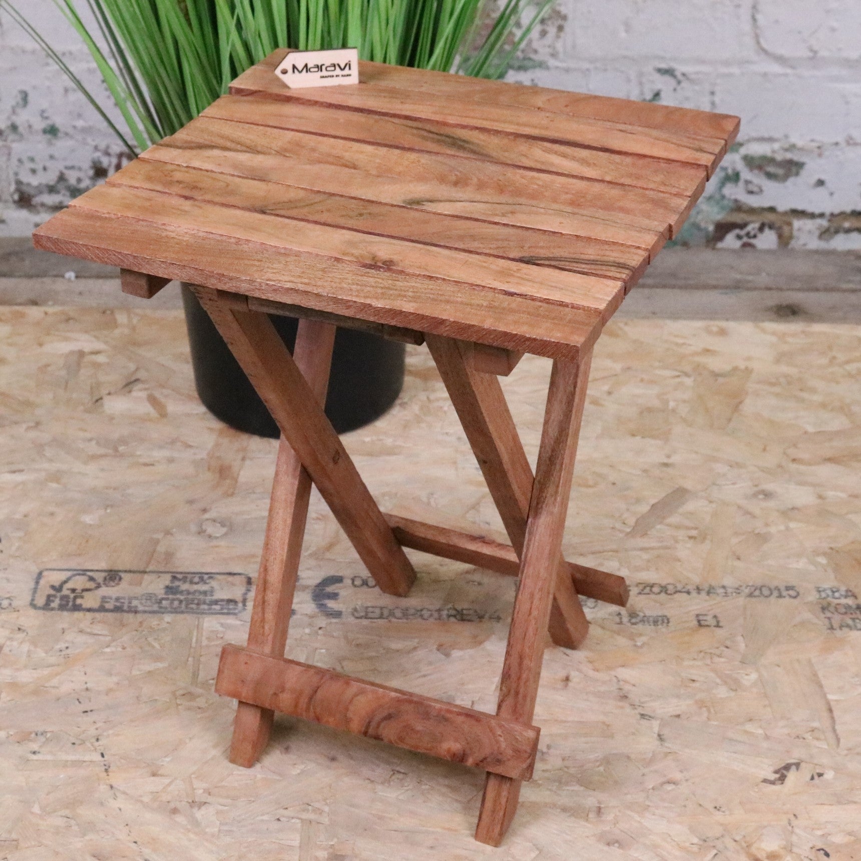 Vaitin Wooden Folding Stool