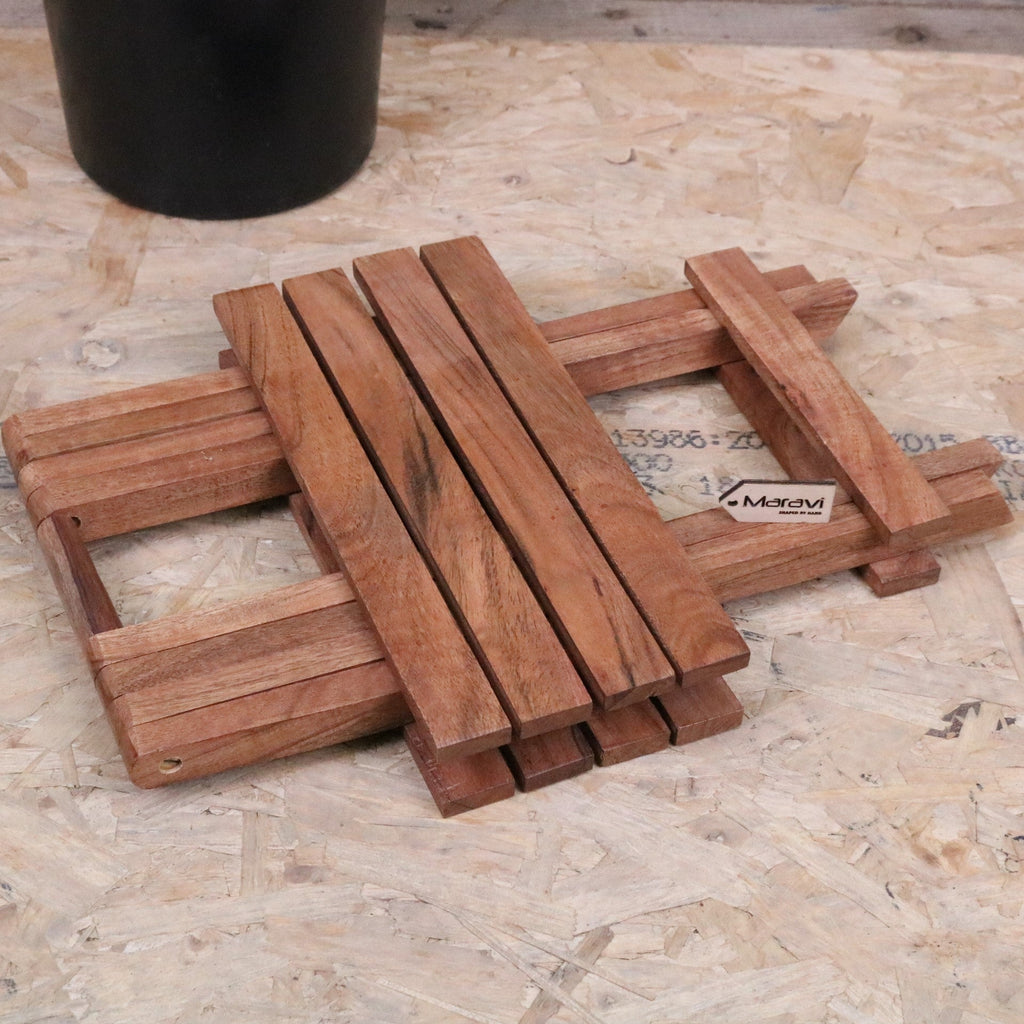 Vaitin Wooden Folding Stool