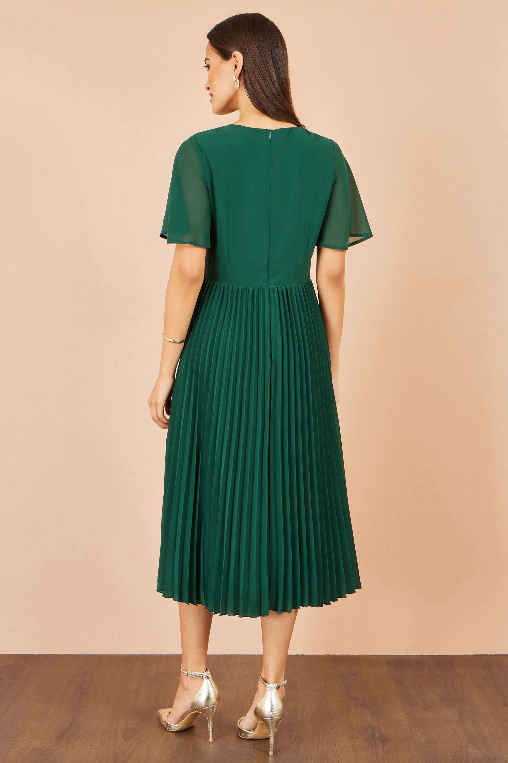Yumi Green Sequin Embroidered Pleated Midi Dress
